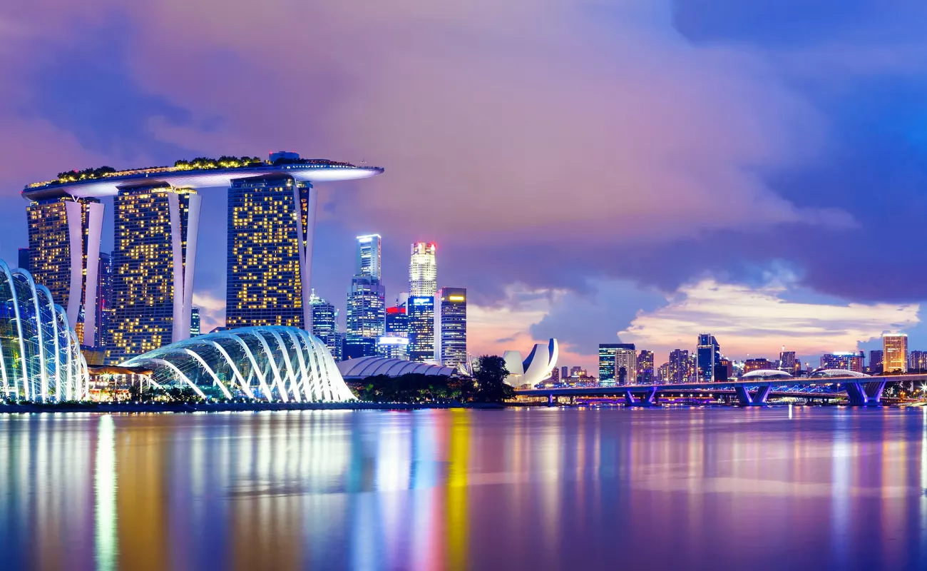 Vận chuyển quần áo hàng mẫu đi Singapore tại Sài Gòn